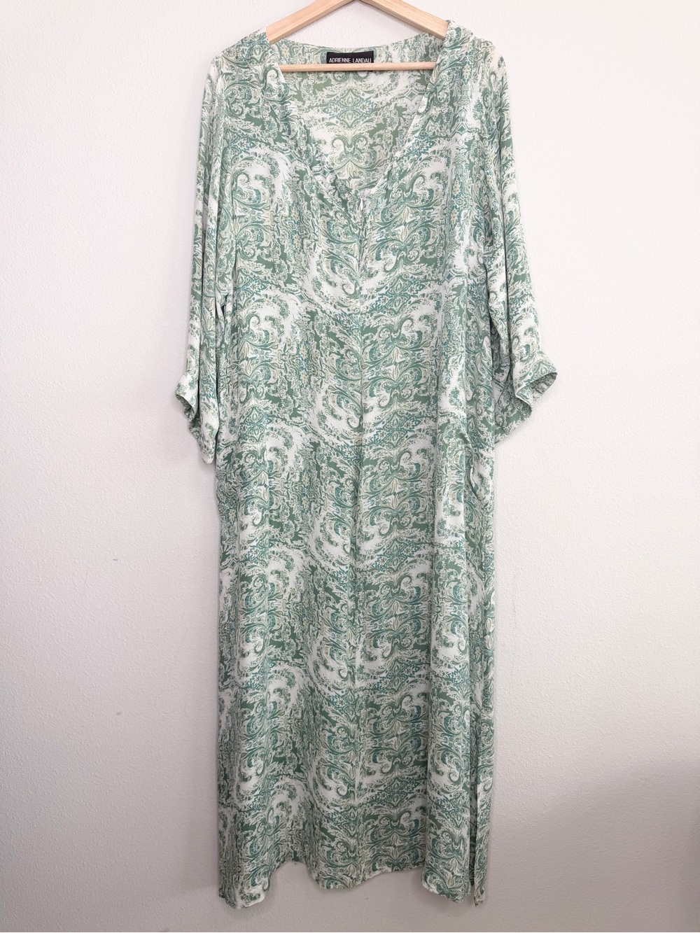 Adrienne Landau Sage & Cream Paisley V Neck Maxi Dress Caftan 100% Silk Size M/L